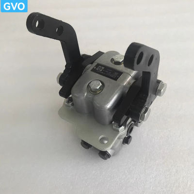 702-16-04250 7021604250 Bagian Excavator Walking Foot Valve Pedal Assembly Untuk PC120-6 PC200-6 PC210 PC240-8 PC360-6 PC360-7 PC360-8